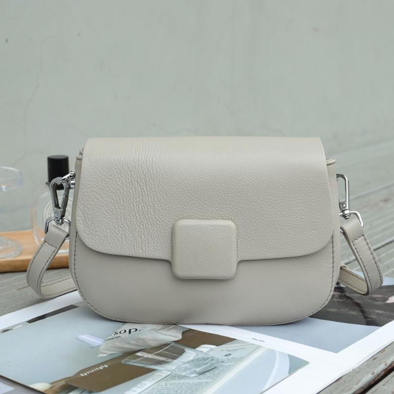 

Genuine Leather Women s Bag with A Niche Design Sense Small Square Bag Women s Crossbody Single-shoulder Bag Armpit Bag One Size бежевий