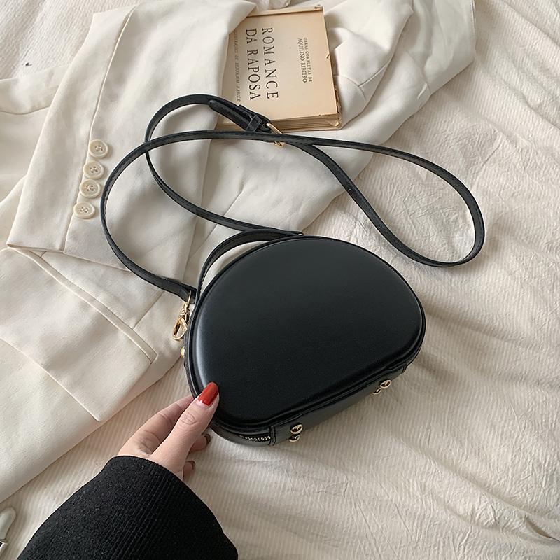 

Маленькая сумка через плечо из искусственной кожи для женщин, лето 2024, модная сумка на плечо, женская модная сумка, роскошная сумка-мессенджер, седельная сумка чёрный