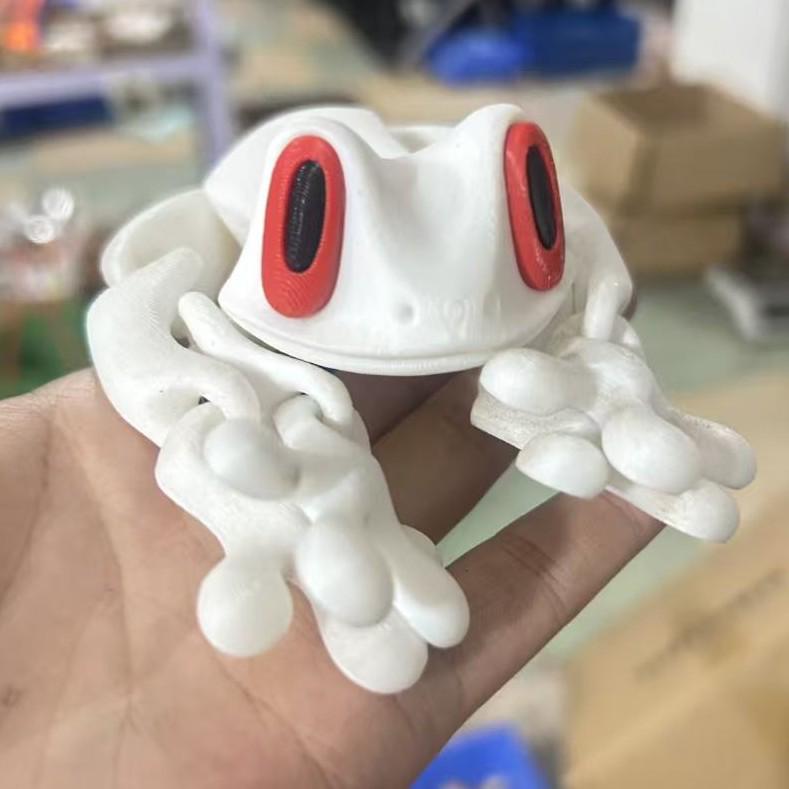 3D Printed Magnetic Tree Frog Ornament - Refrigerator Magnet & Children's Decompression Toy