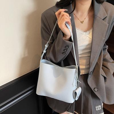 New Texture Generous Lazy Wind Underarm Women's Bag Bucket Bag Casual Small Niche Lychee Pattern Handbag