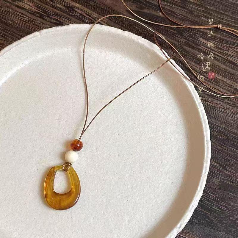 Large cream circle resin necklace women's retro long design neck chain niche accessories