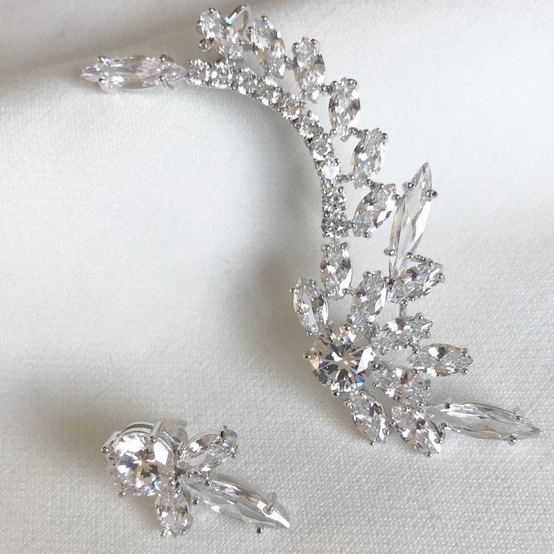 Stonefans Boucle d'oreille à clip asymétrique en cristal de zircon de luxe Boucles d'oreilles clous simples en strass Accessoires de bijoux de mariage