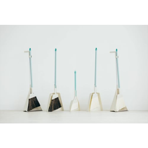 Yamazaki Sangyo Broom Stand with Dustpan, Allen Black Fern, 2989.jp+, Dusty, 83cm Tall, 175888