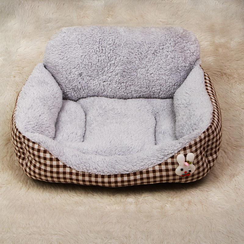 

Cozy Cat & Dog Bed: Autumn/Winter Coral Fleece Sofa Style 43x40 cm
