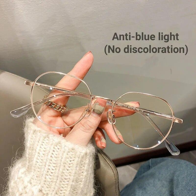 Luxury Photochromic Myopia Glasses Men Women Fashion Anti Blue Light Eyeglasses Anti UV Sunglasses Eye Protection Goggle Eyewear