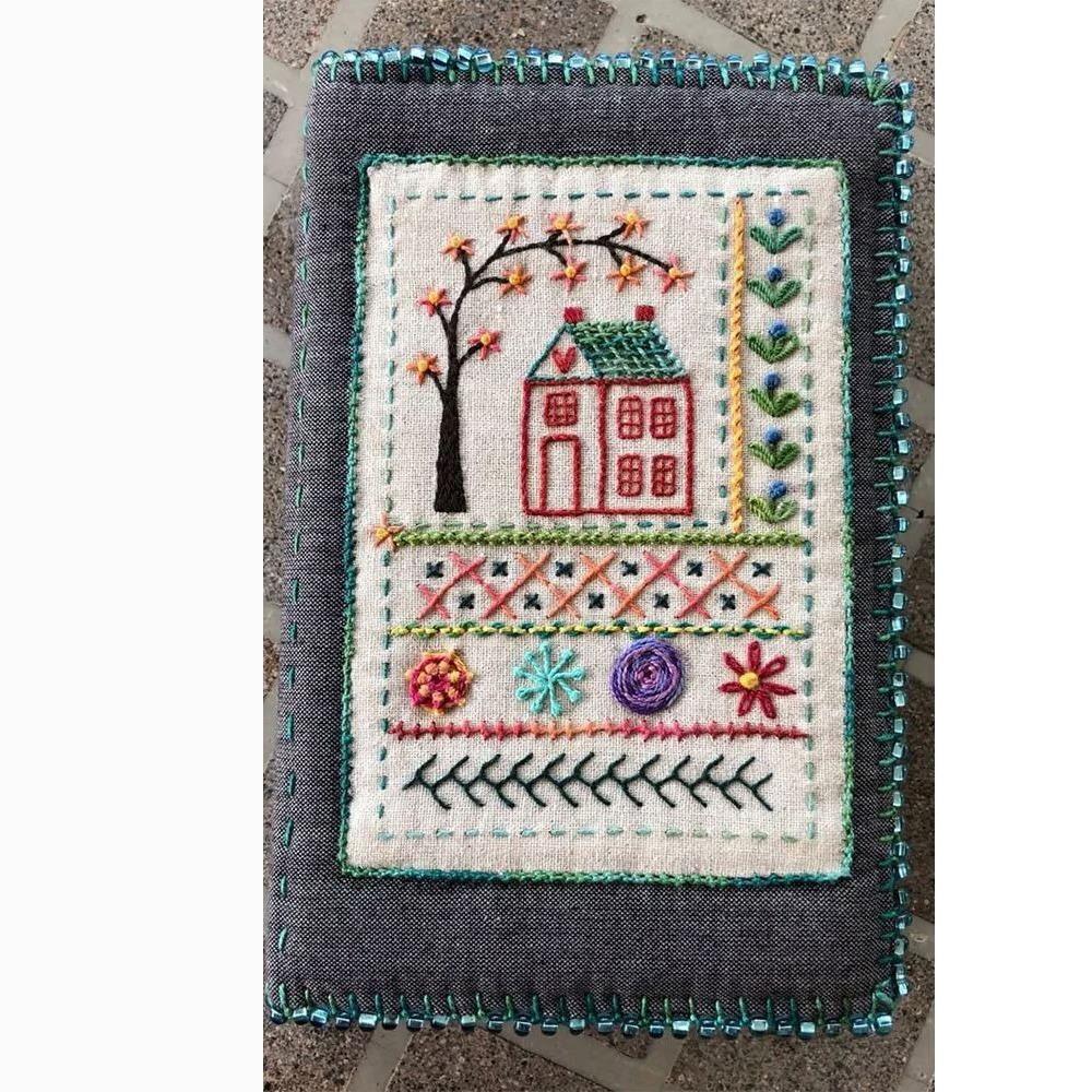 

Совершенствуйте свои навыки рукоделия. Книга по вышивке. Книга по шитью и вышивке для начинающих. Для взрослых. B