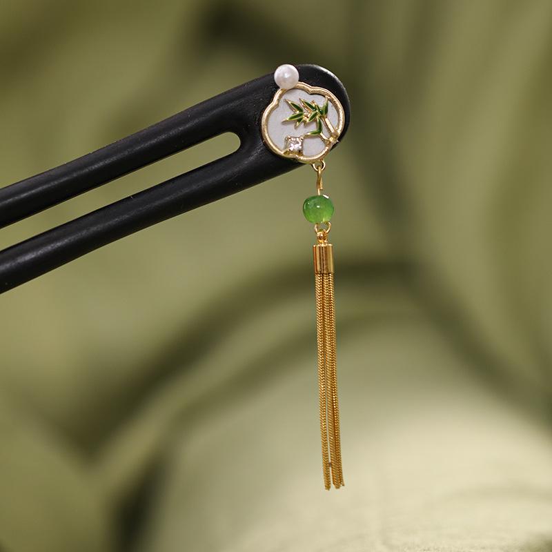 "Auspicious Lotus Cloud Sandalwood Hairpin: Ancient Chinese Style Hanfu Headdress for Women"