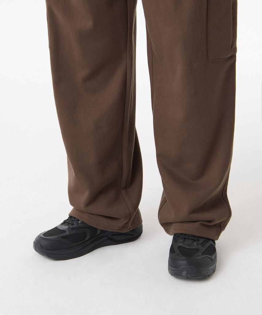 MUSINSA STANDARD One-Pleat Wide Cargo Sweatpants [Baroque Brown]