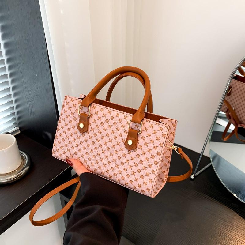 Crossbody Bag Winter New Simple and Fashionable Niche Handbag Simple Retro Small Square Bag Personalized Shoulder Bag