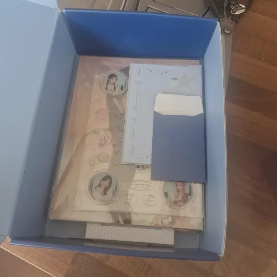 

I Ve Ive Season s Greetings Full Set No Towel