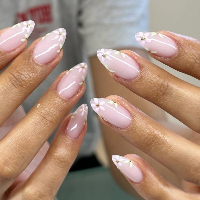 Französische Spitze Press-on-Nagel Kurzer Acrylnagel mit Blumendesign Mandel-Falschnagel für Damen Maniküre-Nagel 24 Stück