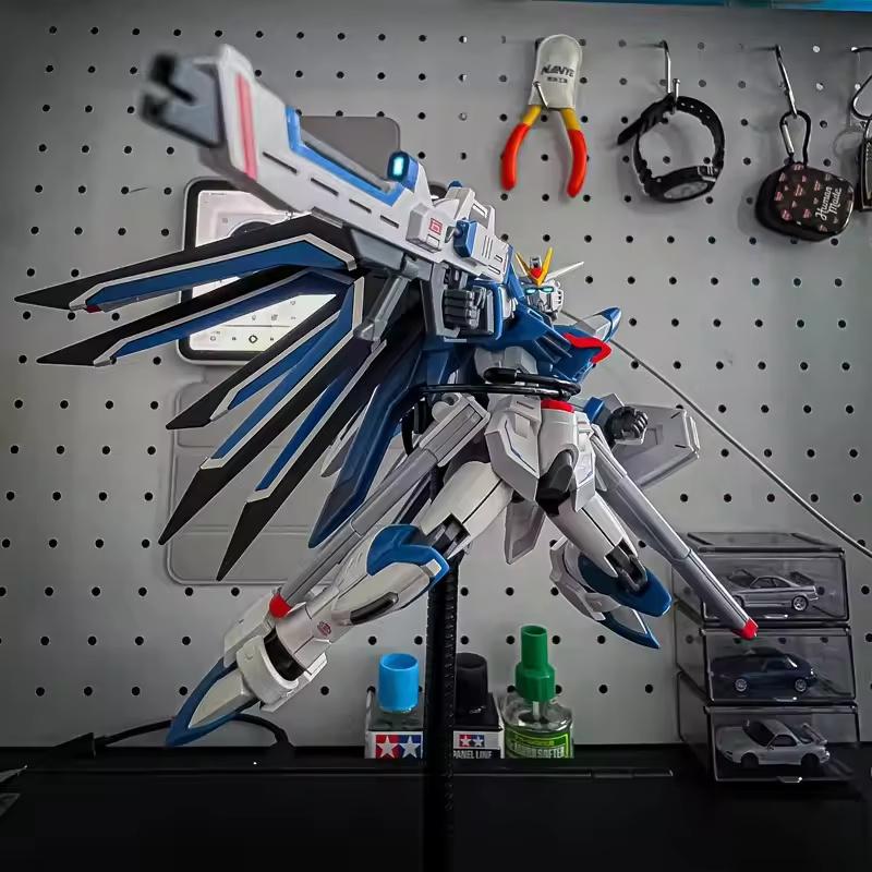 New Flying Freedom Hg 1/144 Seedfreedmo Mech Assembly Model Kit Action Figures Kids Toy Desktop Decoration Collectible Gift