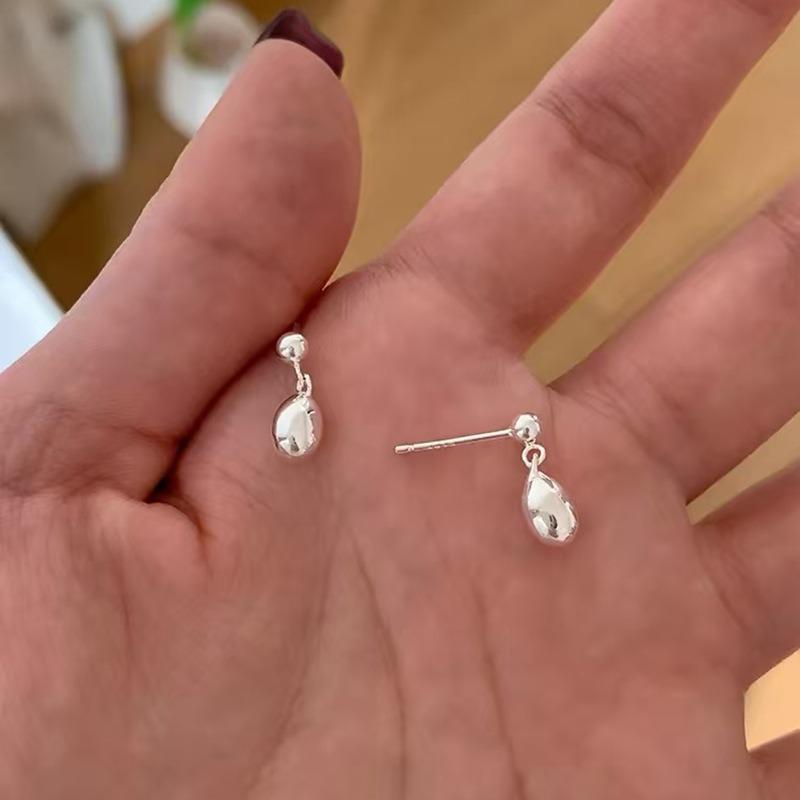 Raising Ear Holes, Small Stud Earrings for Women, Simple, Sweet, Small and Fresh Earrings, Niche Design, Versatile Earrings