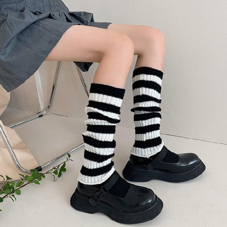 Harajuku Damen Student Gestreifte Beinwärmer Gerippt Gestrickt Dehnbar Kniehohe Socken