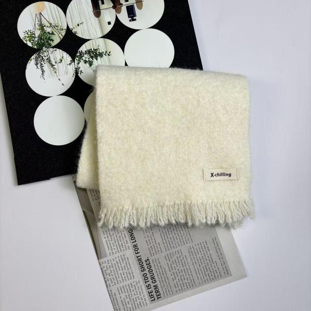 Wełniany Szalik Dzianinowy w Koreańskim Stylu z Frędzlami dla Kobiet – Wszechstronny, Ciepły i Stylowy