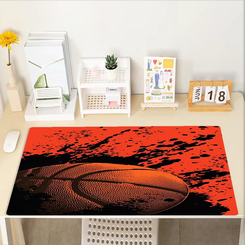 Basketball-Thema Mauspads, Rutschfeste Gummiunterseite, Multifunktionales Büro- & Wohnraumdekor, Perfekt zur Personalisierung des Arbeitsplatzes.