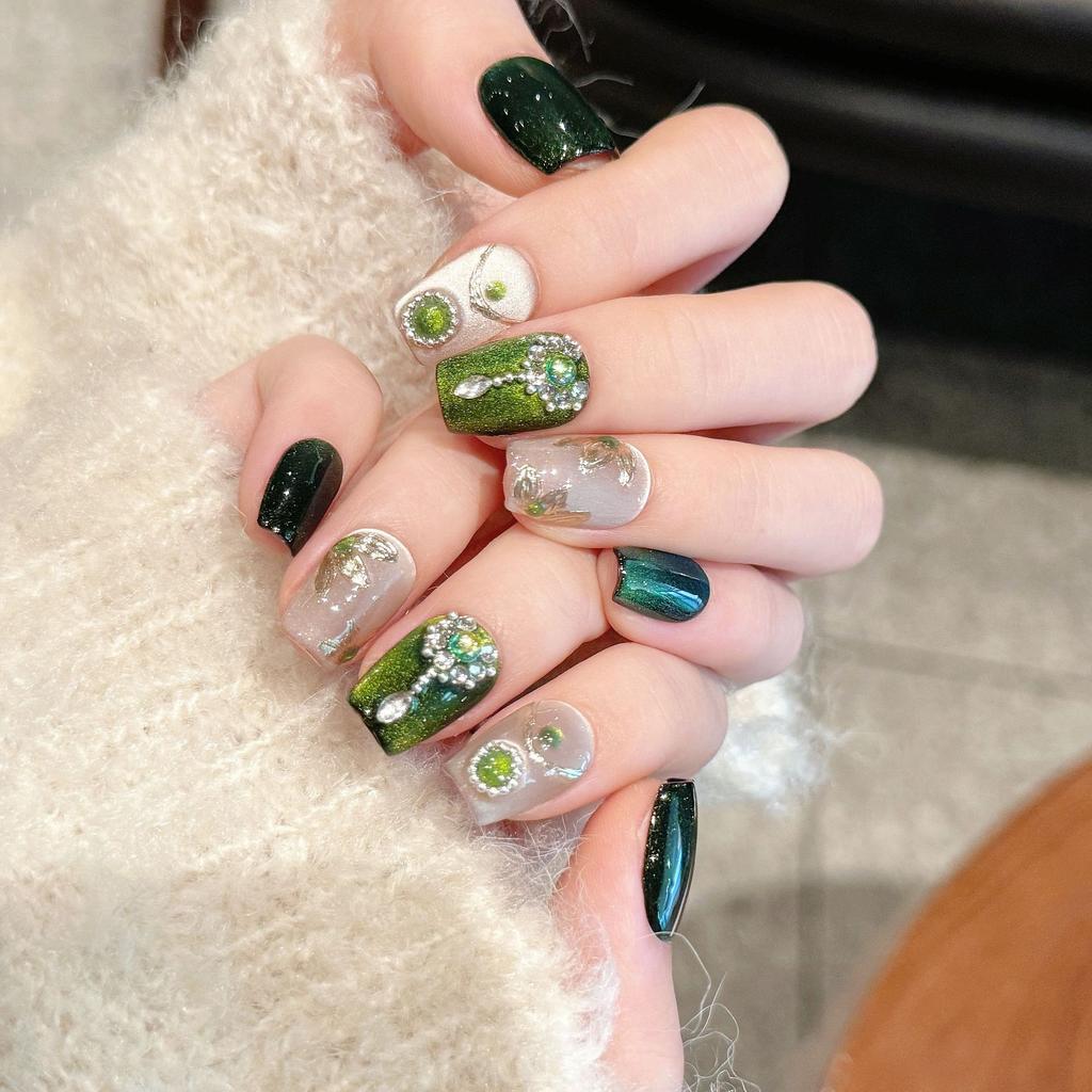 Green Square Press On Nails Short Fake Nails Press Ons False Nails Acrylic Glossy Full Cover Glue On Nails Sparkly Artificial Stick On Nail for Women