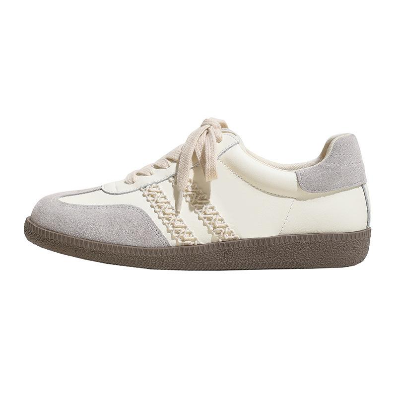 Spot little white shoes women's retro lace 2025 new spring leisure sports color matching soft sole silver German training shoes women