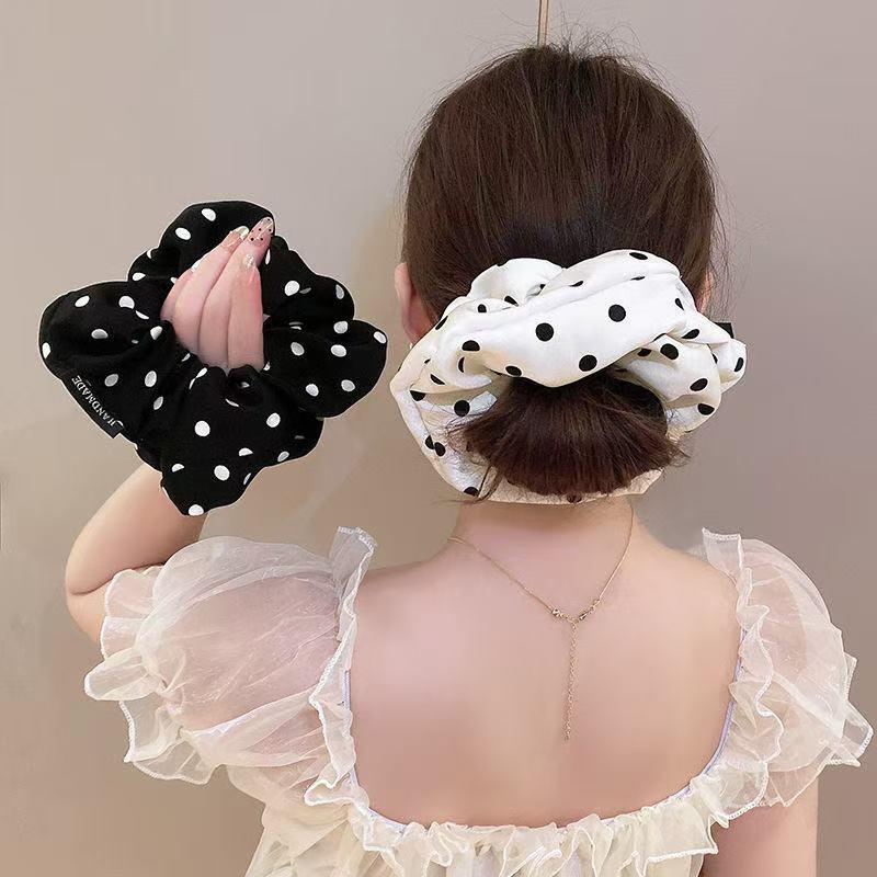 Eleganter Französischer Retro Polka Dot Scrunchie mit Perlenakzent - XL Haargummi & Elastisches Stirnband
