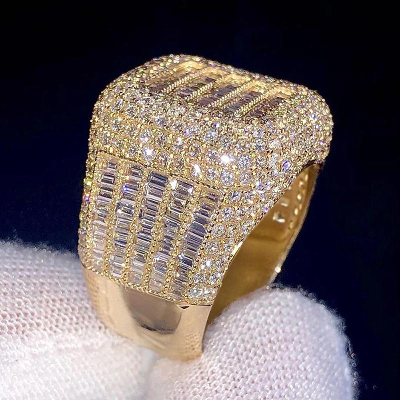 Huitan Luxury Geometric Women Ring Gold Color Fashion Wedding Lady Accessories with Shining CZ Noble Gorgeous Party Zircon