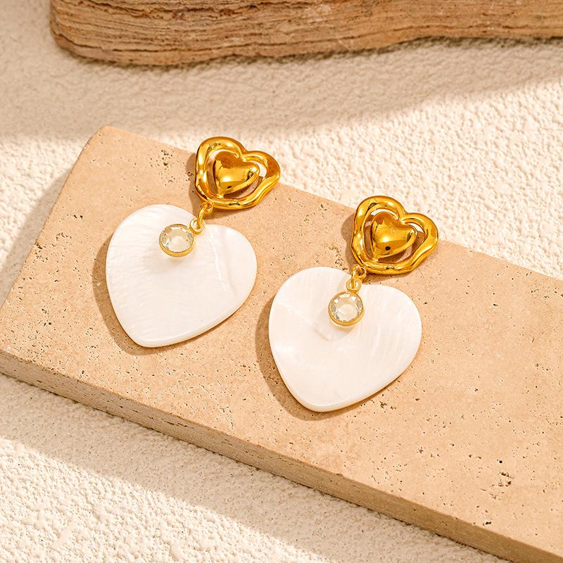 INS Style Natural Shell Heart Earrings Minimalist Luxury 18K Gold Stud Earrings Premium Tarnish Free Ear Jewelry