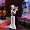 Dark Romantic Decoration Kissing Skeleton Couple Figurine Wedding Skull Bride And Groom Sculpture Day Desktop Display of The Dead Gothic Resin Statue
