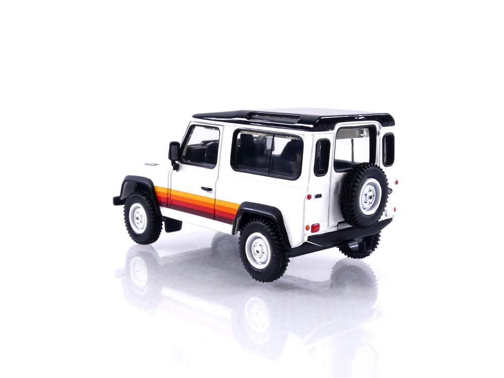 TrueScale Miniatures MINI GT Scale Land Rover Defender 90 White Finished 1/64 Wagon, (Left-Hand Drive), Model, MGT00378-L
