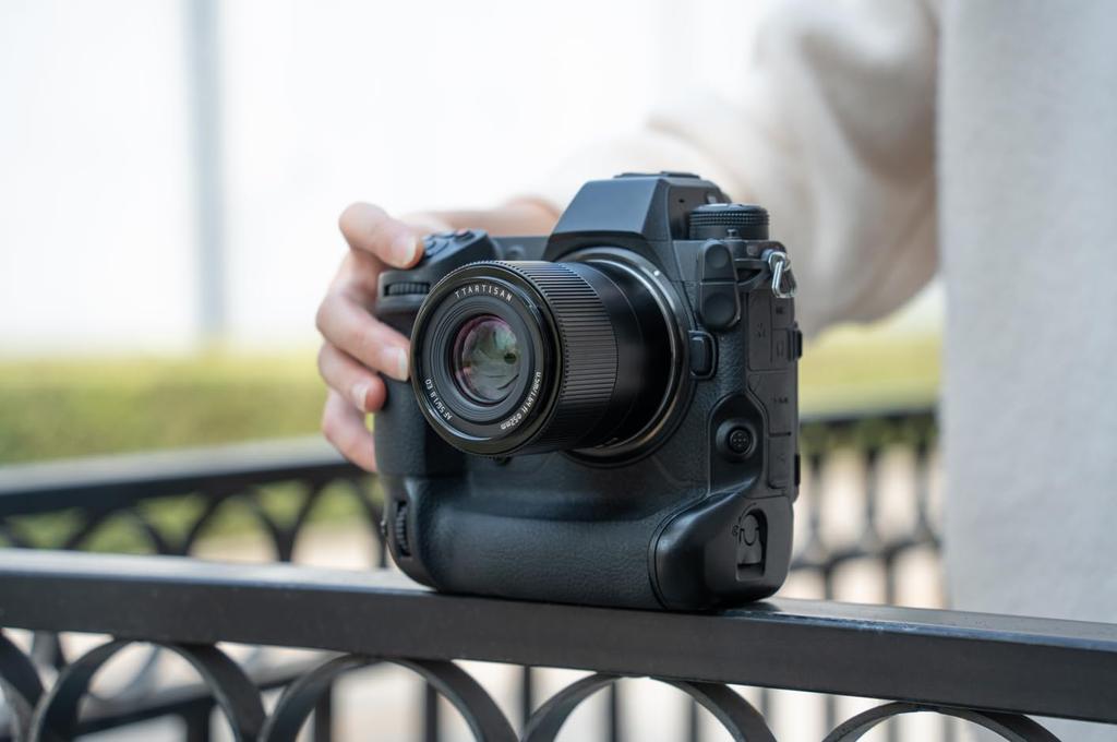 TTArtisan AF 56mm Z Mount Prime Nikon Z Large Medium Portrait Compact and Eye AF Interchangeable Lens for Mirrorless Meisho Optical F/1.8 Lens, APS-C