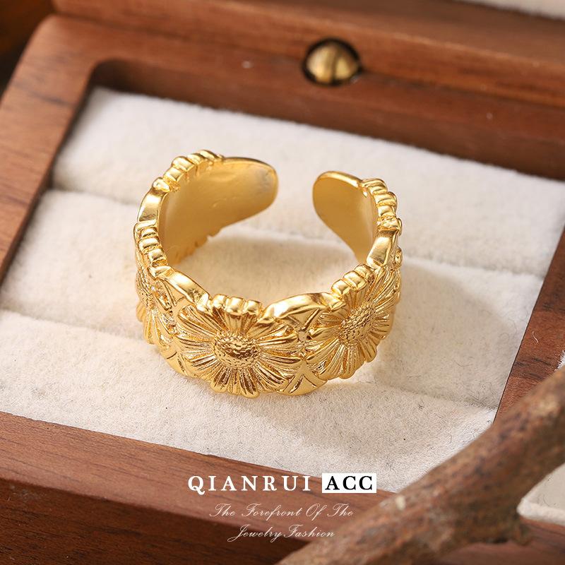 French retro personalized relief small daisy open ring light luxury high sense fashion commuter design jewelry