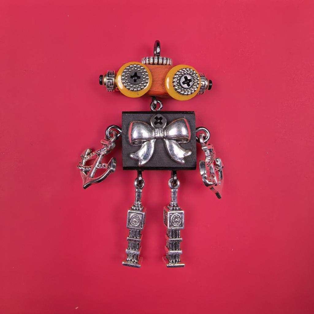 Handmade Punk Robot Pendant Wood Body Metal Eyes Legs Gun In Hand Necklace Keychain Pendant