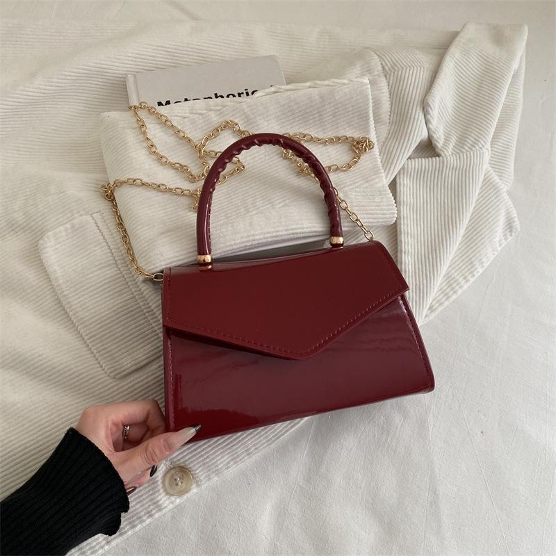 

Niche design texture small bag women s spring new fashion versatile shoulder bag crossbody simple small square bag soft червоний