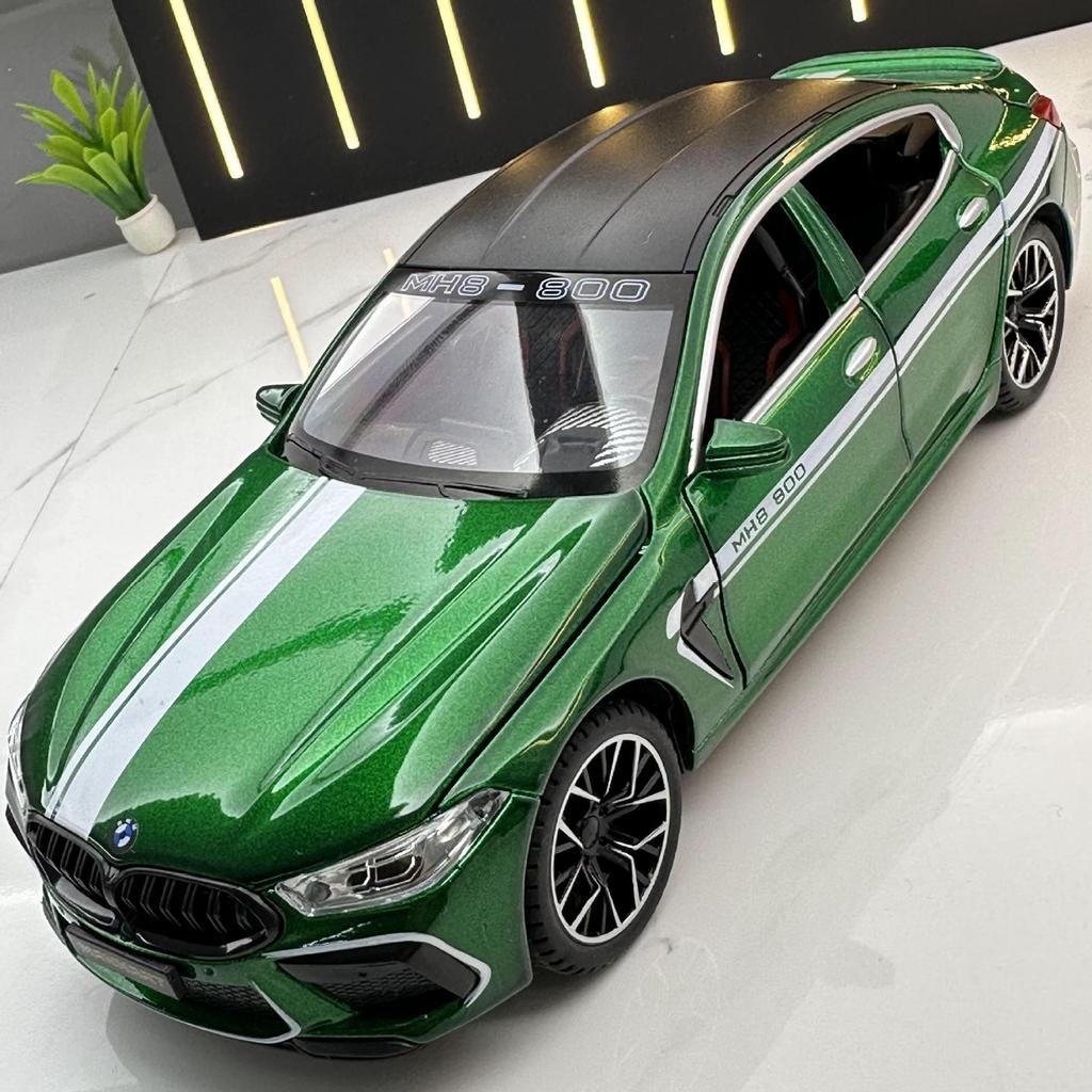 1/24 BMW M8 Sports Car Alloy Car Model, Sound and Light Effect, Wheels with Steering, Children's Toy Car Birthday Gift