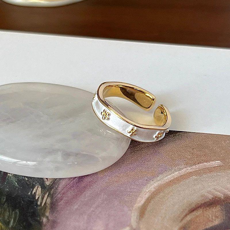 Elegant Adjustable Butterfly  Flower Enamel Ring – Fashionable High-End Design. Adjustable