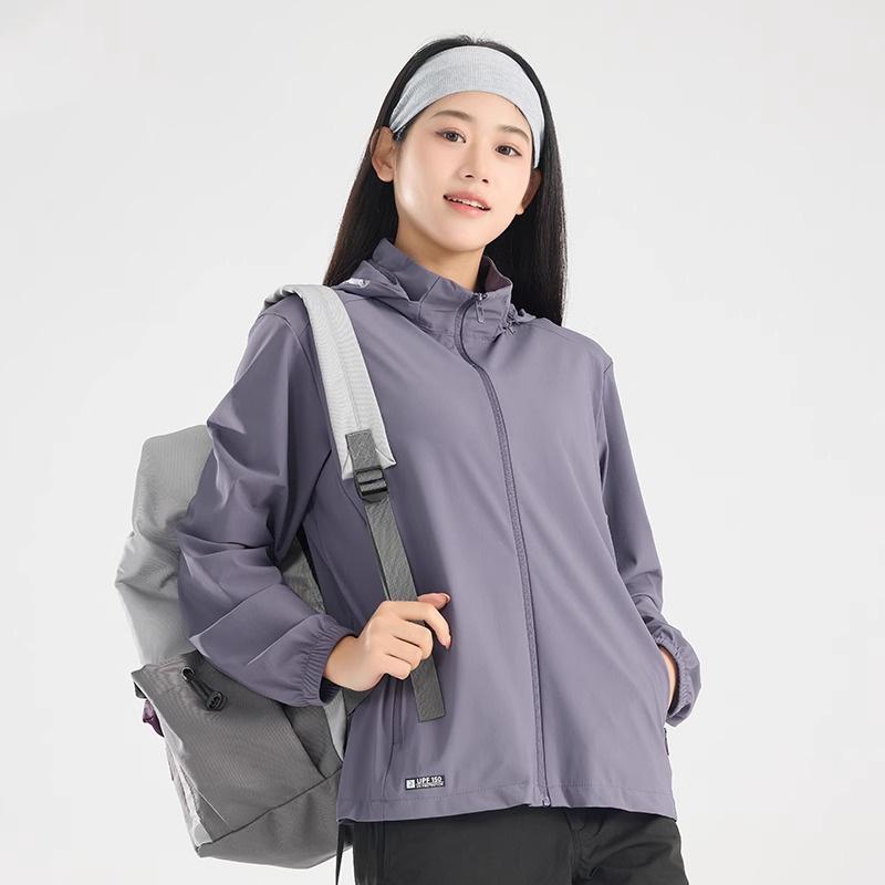Cool and Breathable Sunscreen Clothes Women's Summer Loose and Light Breathable Hooded Casual Sunscreen Clothes Solid Color Breathable Perspiration