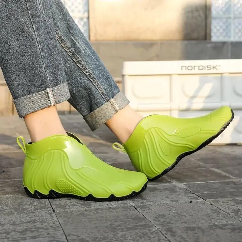 Rain Boots for Men Outdoor Wear-resistant Man Shoes Waterproof and Non-slip Wellies Plastic Rainy Day Designer Work New Cheap