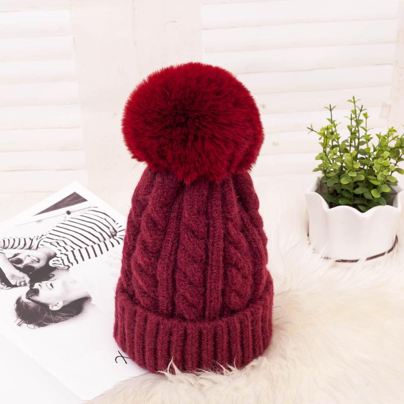 Autumn and Winter Twist Fur Ball Woolen Hat for Women Fashionable Thickened Cold Hat Outdoor Casual Windproof and Warm Knitted Hat for Men