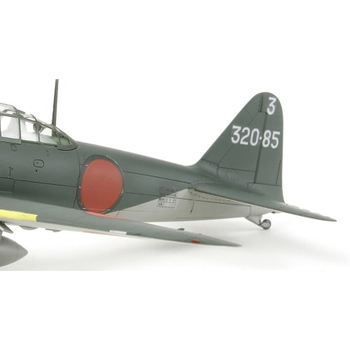 Tamiya 1/72 Warbird Collection No.79 Japanese Navy Mitsubishi Zero Type Carrier Fighter Type 52 Plastic Model 60779