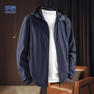 Chaqueta casual con capucha para hombre
