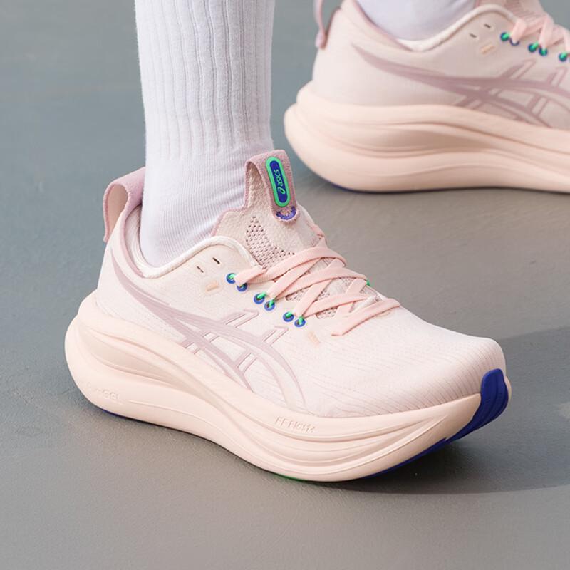 Asics Women's GEL-NIMBUS Running Shoes