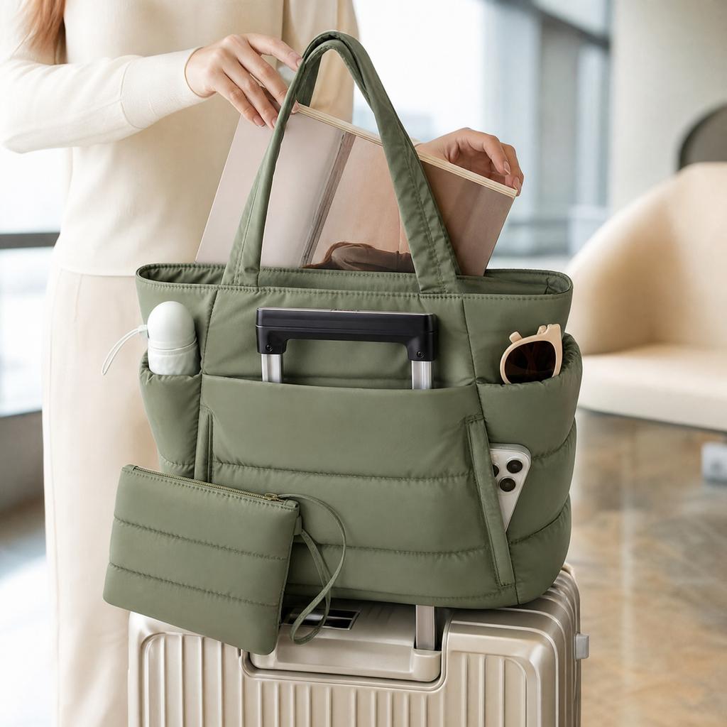 Women's Quilted Bag with Multiple Compartments, Large Capacity Travel Duffel for Short Trips