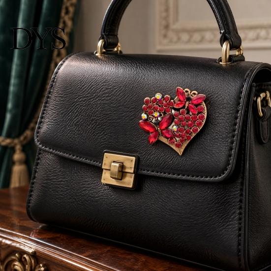 Fashionable Accessory for Women Vintage Butterfly Brooch Women, Heart Shape Rhinestone Lapel Pin, Durable Metal Jewelry Fashion Suit Coat Scarf