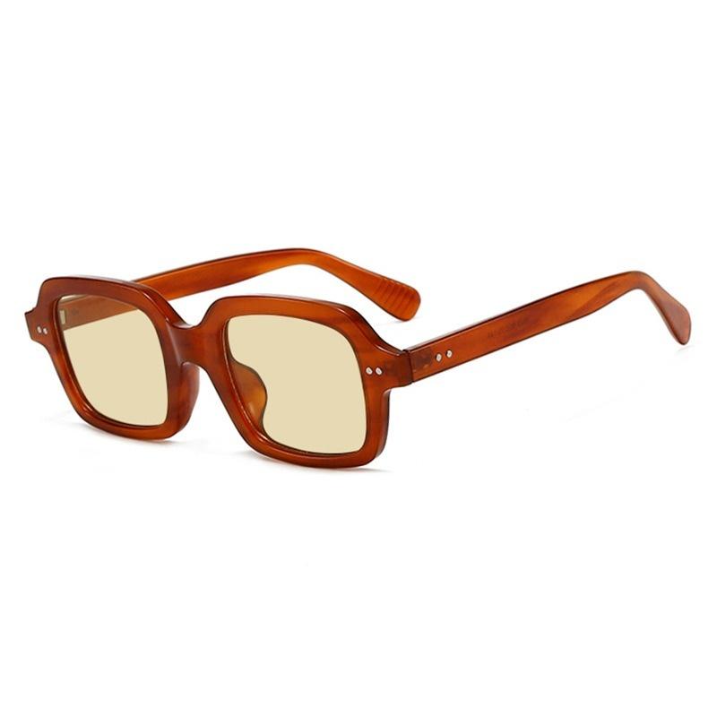 Vintage Punk Rivets Square Sunglasses Women Brand Designer Oversized Retro Black Sun Glasses Shades Men Goggle Oculos De Sol