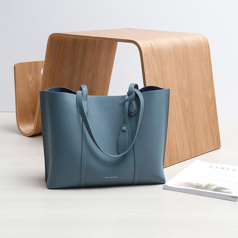 

Женская сумка Осень Зима Горячая Распродажа Большая Вместимость Натуральная Кожа Сумка-Тоут через Плечо Модная Универсальная Новая Сумка Высокого Класса синий