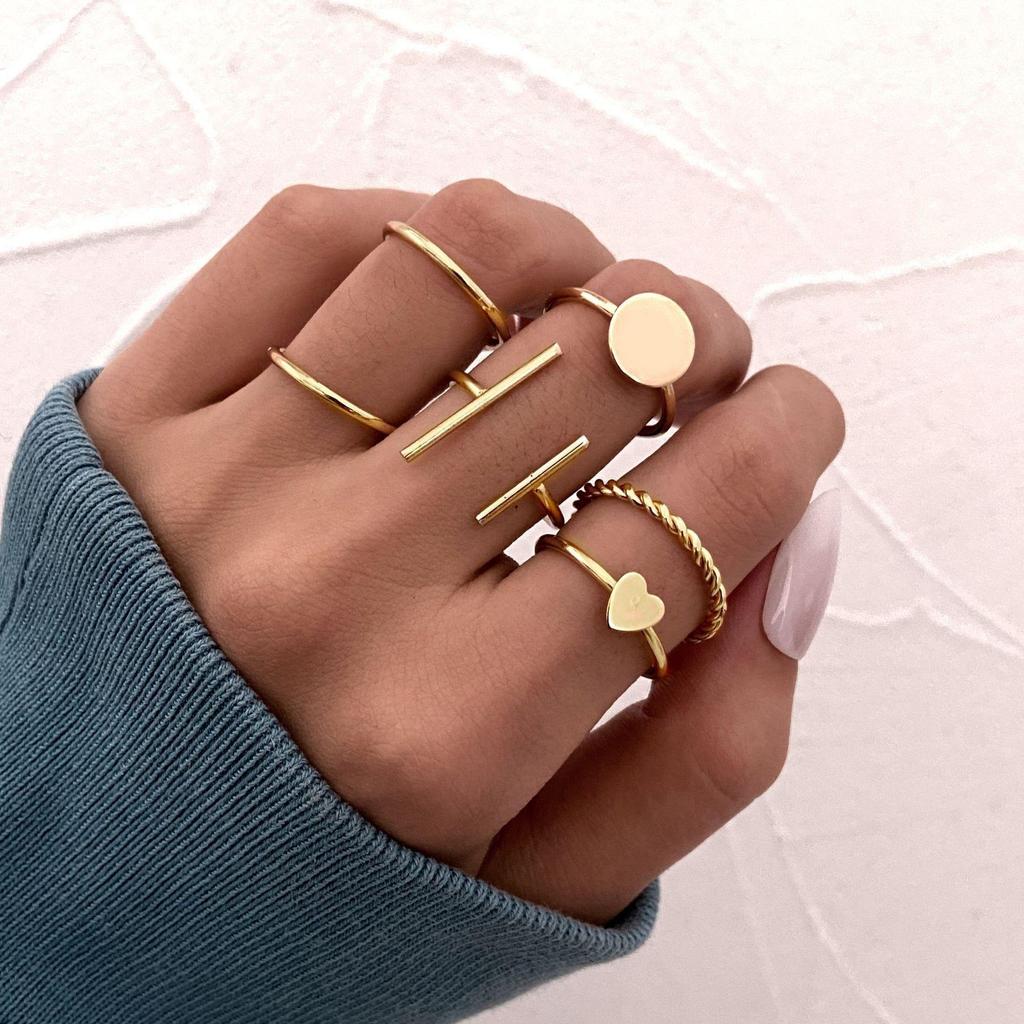10-Piece Star and Moon, Heart, and Leaf Knuckle Ring Set - Creative Retro Women's Rings