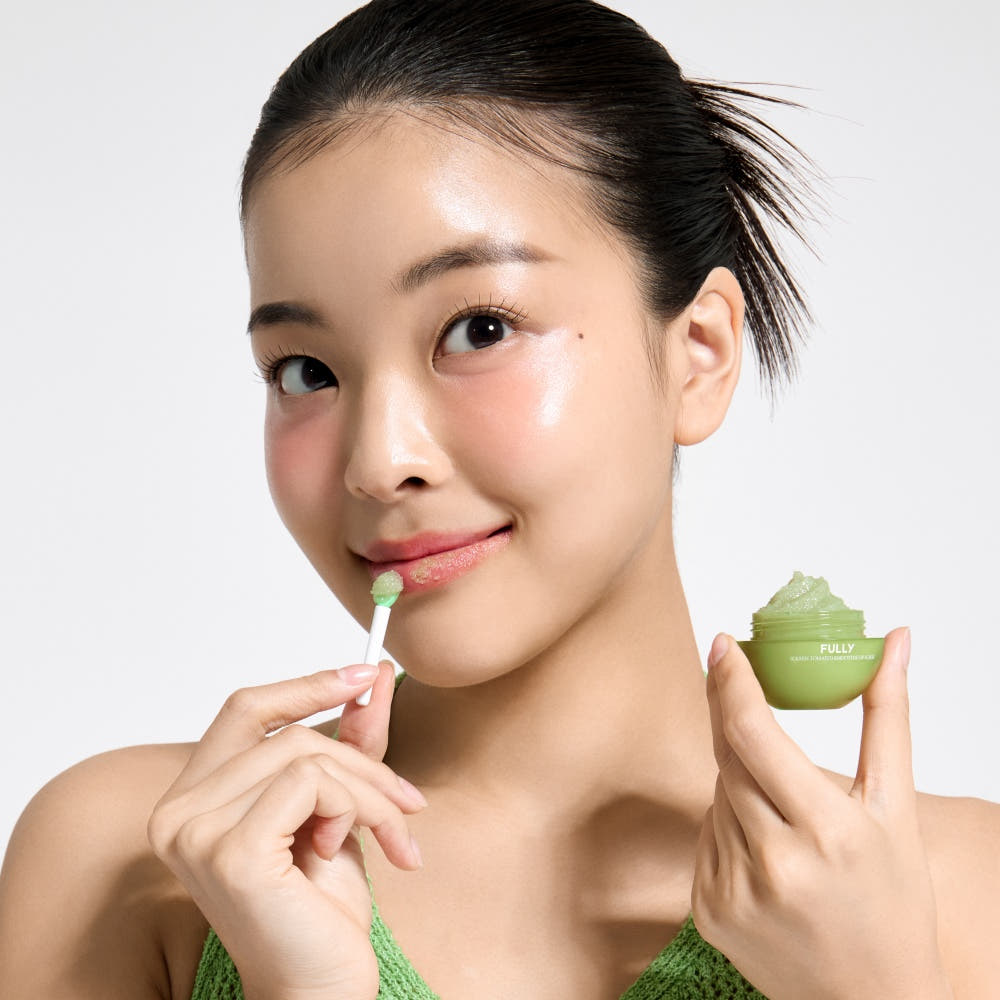 Fully Green Tomato Smoothie Lip Scrub 12g – Gentle Exfoliating Care for Smooth & Soft Lips