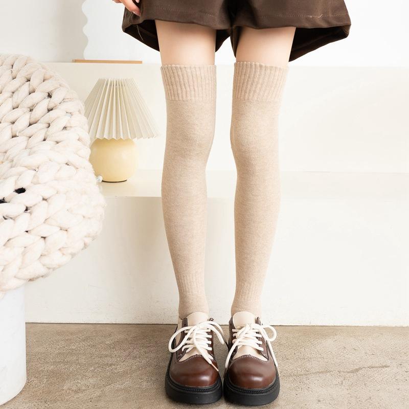Over-the-knee socks for autumn and winter, lined with fleece, thickened, warm, and slimming.