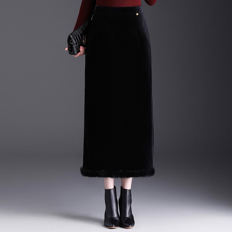 

Velvet High-Waist Slit Pencil Skirt - Winter 2025 Collection M чёрный