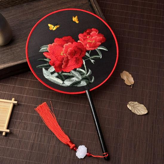 Double-Sided Suzhou Embroidery Round Fan: Ancient Hanfu Dance Accessory