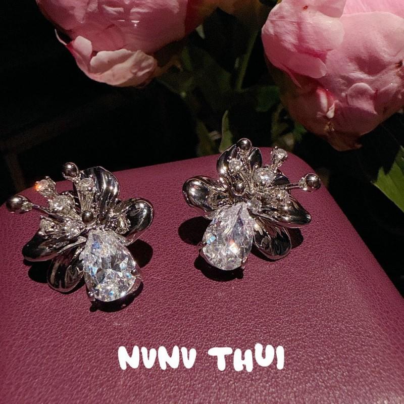 Elegant Asymmetrical Crystal Drop Earrings With Floral Motif Geometric Zircon Accents Formal Events