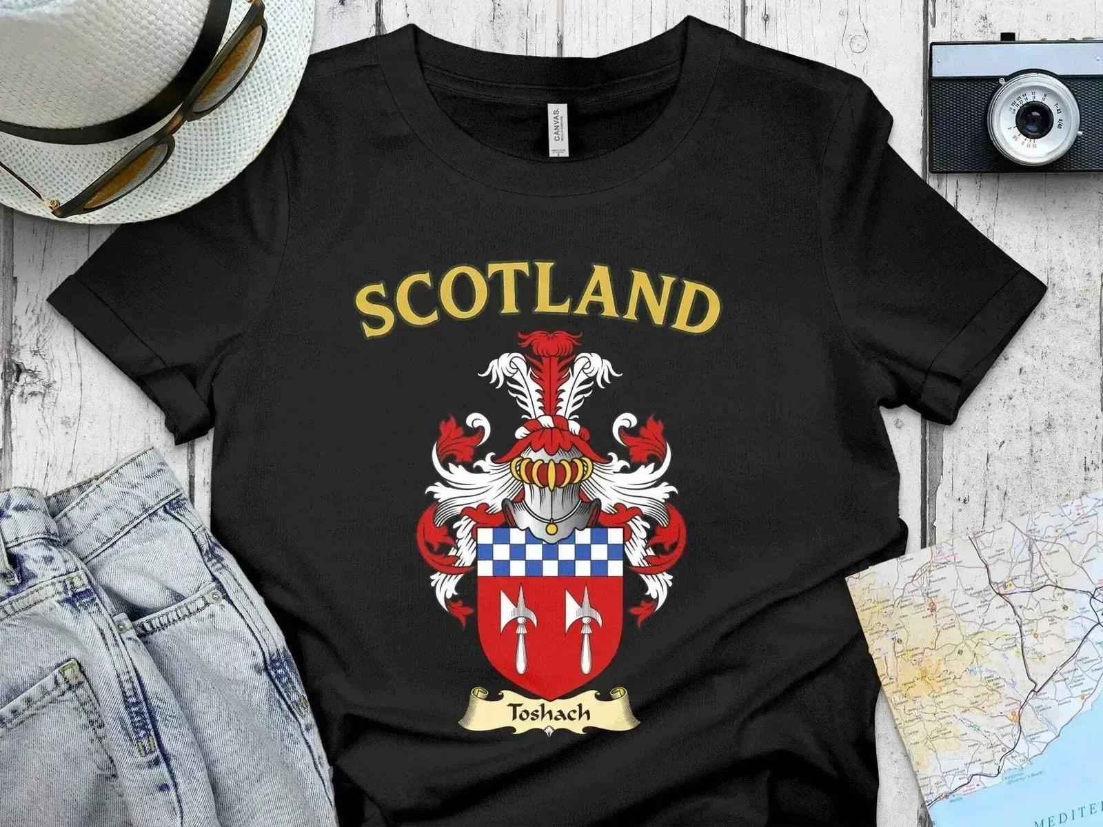 Clan Toshach Scotland Heraldic Crest Family Lineage T-Shirt 2XL